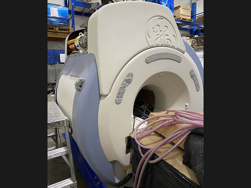 GE 1.5T 16x HDxt – 16 Channel MRI System